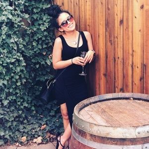 Meet your Posher, Carmela